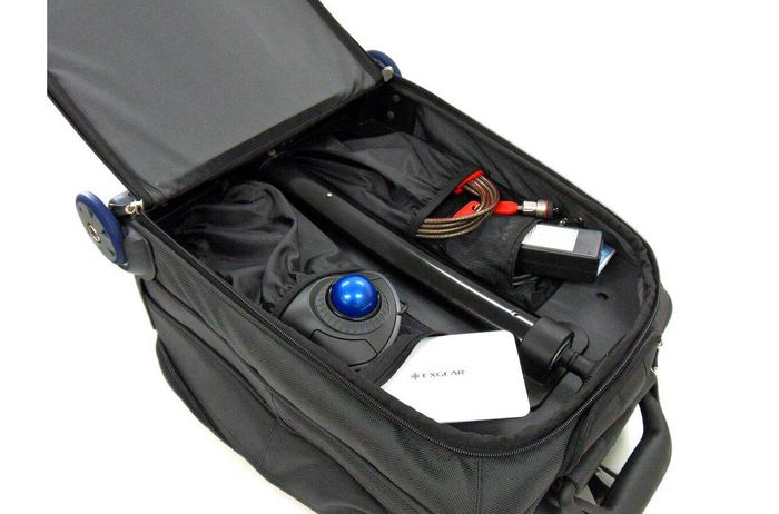 kensington contour roller case 17
